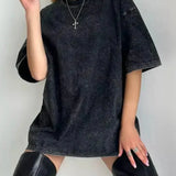 Vintage Wash Oversized Crewneck T-Shirt – Relaxed Comfort and Timeless Street Style
